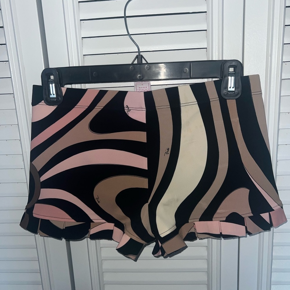 Emilio Pucci Marmo Print Flare Shorts - Picture 3 of 4